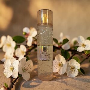 🍾BATH AND BODY WORKS🍾Hello Happiness Mist/NWT
